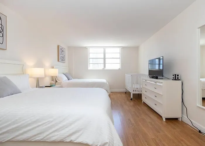 Modern Oceanview Condo - Steps To The Beach!