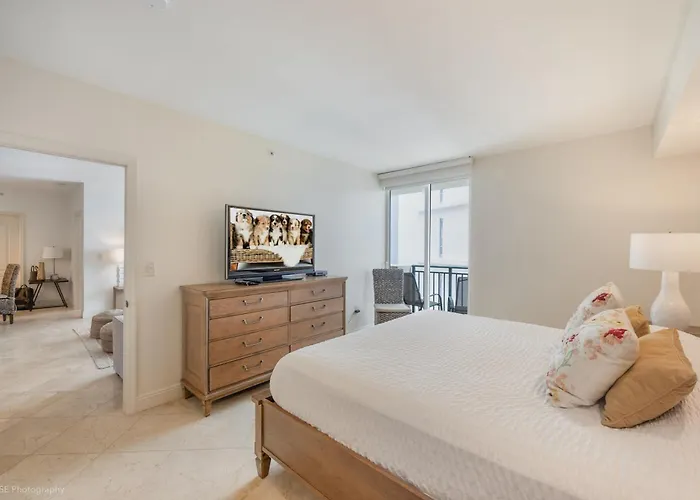 Modern 2 Bdr At King David With Ocean View